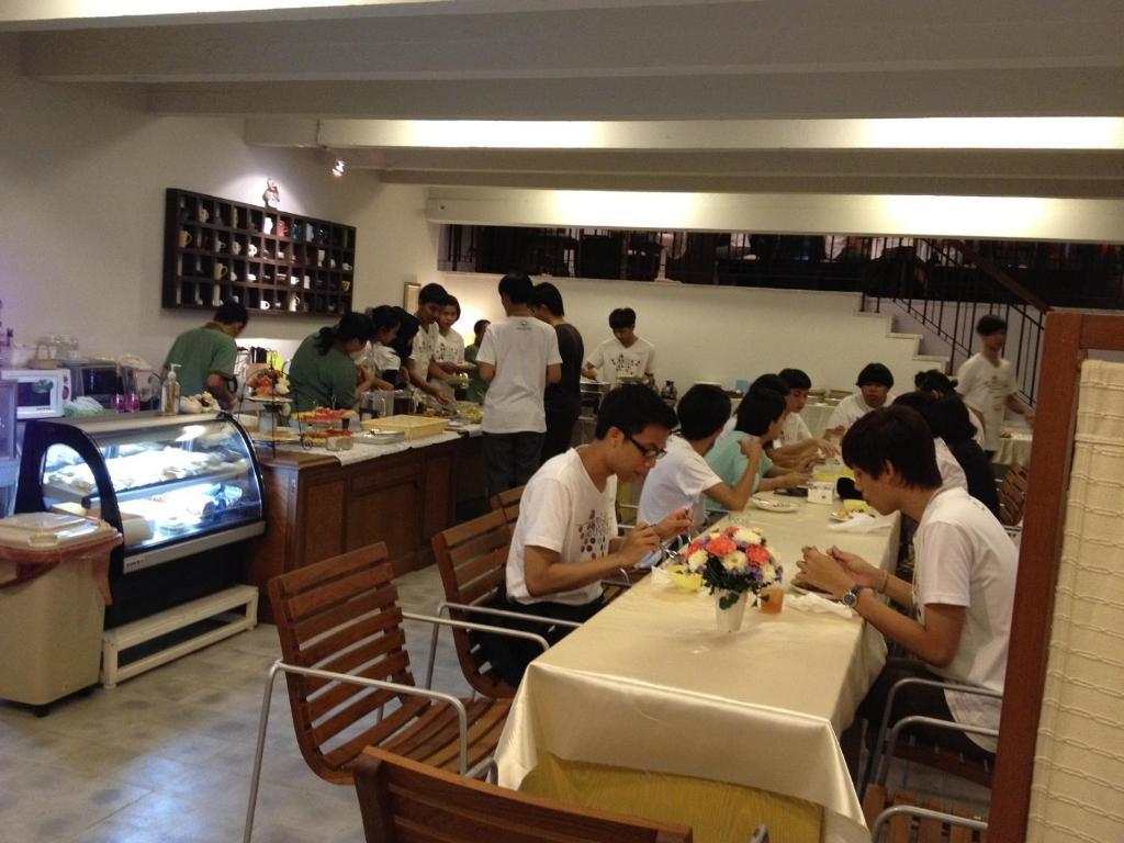Baan Dinso Hostel@Ratchadamnoen Bangkok Exterior foto